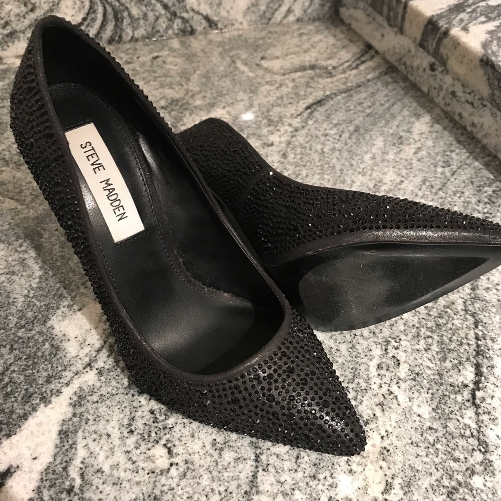 Steve Madden black Daisie Studded Pumps